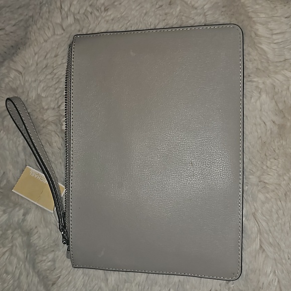 Nwt Micheal Kors clutch wrislet - Picture 6 of 8